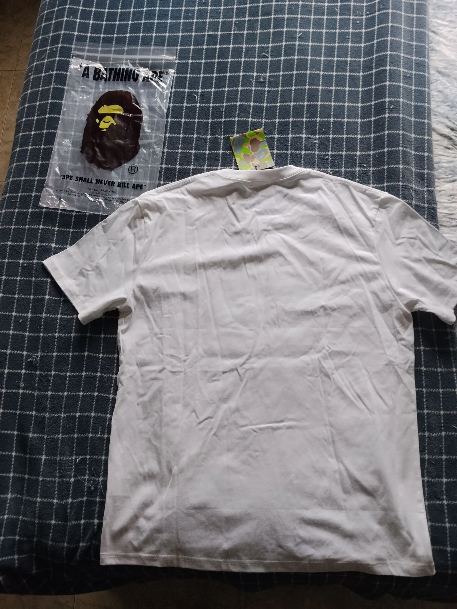 Camiseta BAPE verde tamanho G – photo 2